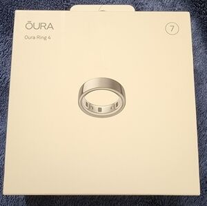 Oura Ring 4 - Silver NWT